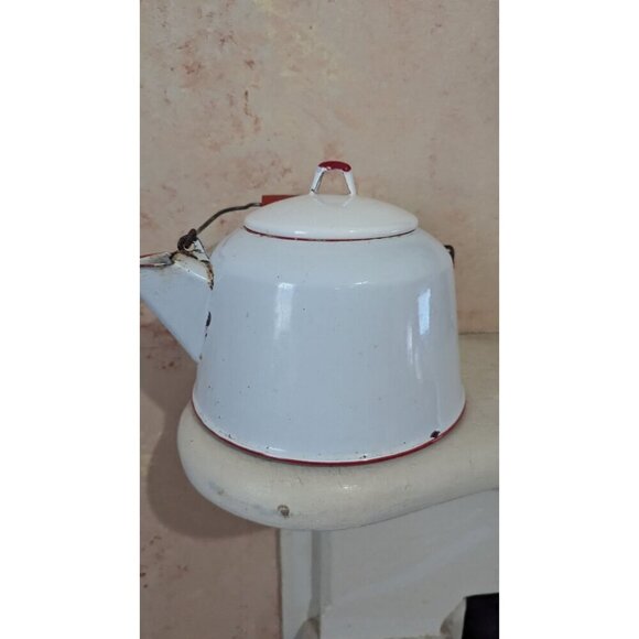 Vintage Enamel White Teapot With Red Trim & Wooden Handle - Picture 13 of 13